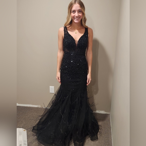 Prom dress - Picture 2 of 11